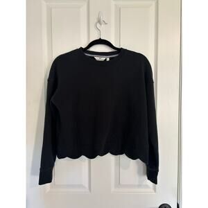 Vineyard Vines Black Crewneck Cropped Sweatshirt Black Scallop Hem Small